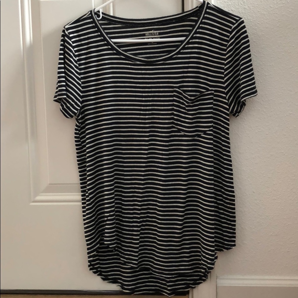 Hollister must have t shirt